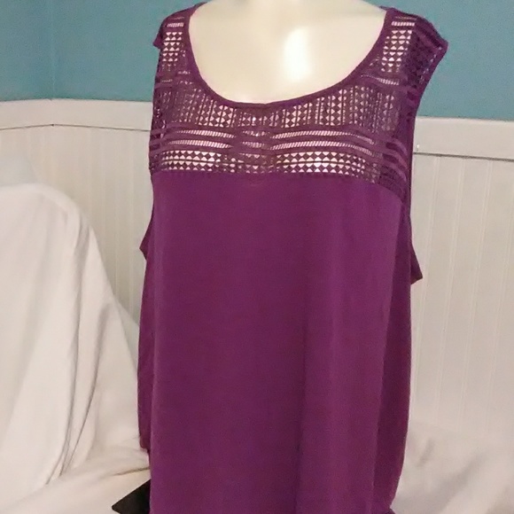 Ava & Viv Tops - Ava & Viv Tank Top. Size 4X